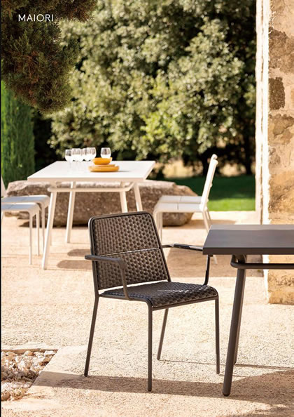 A600ウィッカーアームチェア