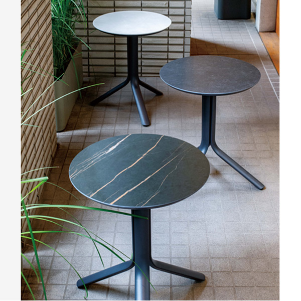 セラミックテーブル